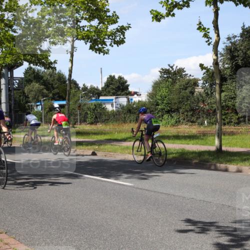 10.08.2025 - GEWOBA Citytriathlon Bremen Yannick Fuchs http://msf.ph/oto/8541540 10.08.2025 14:29:29 Radfahren 117, 179, 206, 212, 351, 365, 373, 389, 405, 466, 487, 517 meine-sportfotos.de