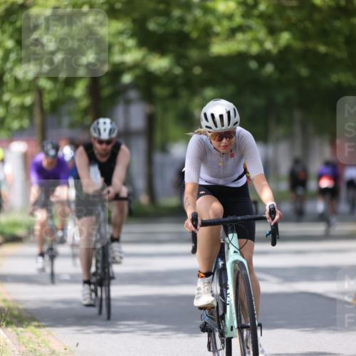 10.08.2025 - GEWOBA Citytriathlon Bremen Yannick Fuchs http://msf.ph/oto/8541544 10.08.2025 12:45:49 Radfahren 574, 651, 674, 685, 697, 748, 771, 812, 898, 928, 930 meine-sportfotos.de