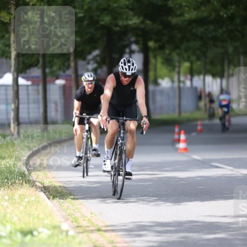 10.08.2025 - GEWOBA Citytriathlon Bremen Yannick Fuchs http://msf.ph/oto/8541606 10.08.2025 12:45:55 Radfahren 574, 651, 674, 685, 697, 748, 771, 812, 898, 928, 929 meine-sportfotos.de