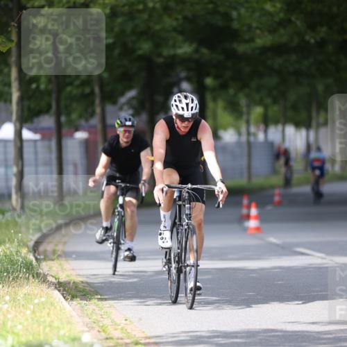 10.08.2025 - GEWOBA Citytriathlon Bremen Yannick Fuchs http://msf.ph/oto/8541608 10.08.2025 12:45:55 Radfahren 574, 651, 674, 685, 697, 748, 771, 812, 898, 928, 929 meine-sportfotos.de
