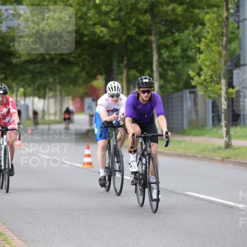 10.08.2025 - GEWOBA Citytriathlon Bremen Yannick Fuchs http://msf.ph/oto/8541703 10.08.2025 12:46:38 Radfahren 576, 605, 799, 823, 903, 918, 962, 1007, 1020 meine-sportfotos.de