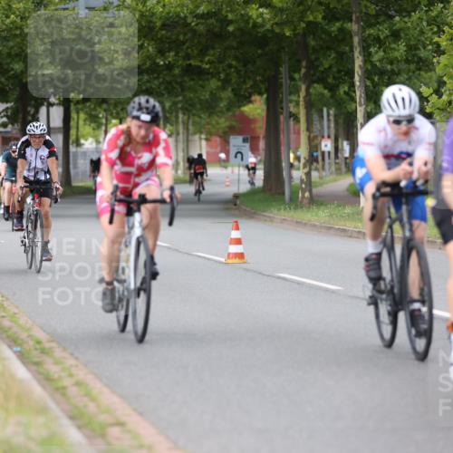 10.08.2025 - GEWOBA Citytriathlon Bremen Yannick Fuchs http://msf.ph/oto/8541707 10.08.2025 12:46:38 Radfahren 576, 605, 799, 823, 903, 918, 962, 1007, 1020 meine-sportfotos.de