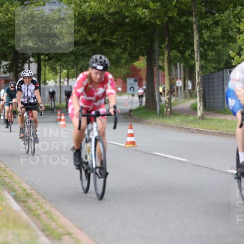 10.08.2025 - GEWOBA Citytriathlon Bremen Yannick Fuchs http://msf.ph/oto/8541711 10.08.2025 12:46:39 Radfahren 576, 605, 799, 823, 903, 918, 962, 1007, 1020 meine-sportfotos.de
