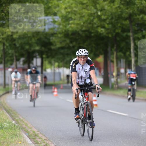 10.08.2025 - GEWOBA Citytriathlon Bremen Yannick Fuchs http://msf.ph/oto/8541728 10.08.2025 12:46:40 Radfahren 576, 605, 799, 823, 903, 918, 962, 1007, 1020 meine-sportfotos.de