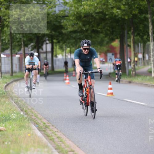 10.08.2025 - GEWOBA Citytriathlon Bremen Yannick Fuchs http://msf.ph/oto/8541741 10.08.2025 12:46:41 Radfahren 576, 605, 799, 823, 903, 918, 962, 1007, 1020 meine-sportfotos.de