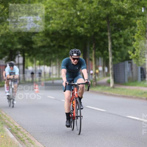 10.08.2025 - GEWOBA Citytriathlon Bremen Yannick Fuchs http://msf.ph/oto/8541748 10.08.2025 12:46:41 Radfahren 576, 605, 799, 823, 903, 918, 962, 1007, 1020 meine-sportfotos.de