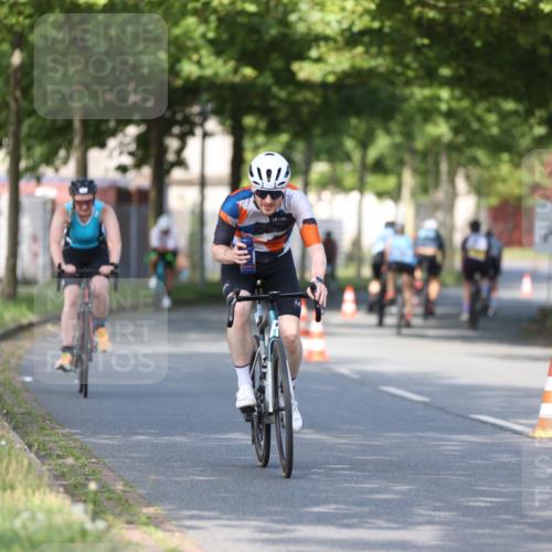 10.08.2025 - GEWOBA Citytriathlon Bremen Yannick Fuchs http://msf.ph/oto/8541765 10.08.2025 10:38:30 Radfahren 5, 19, 93, 101, 163, 207, 211, 247, 391, 463, 475, 513 meine-sportfotos.de
