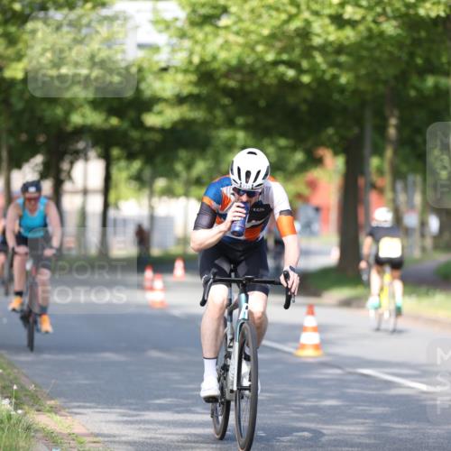 10.08.2025 - GEWOBA Citytriathlon Bremen Yannick Fuchs http://msf.ph/oto/8541776 10.08.2025 10:38:31 Radfahren 5, 19, 63, 93, 101, 163, 207, 211, 391, 463, 475, 513 meine-sportfotos.de