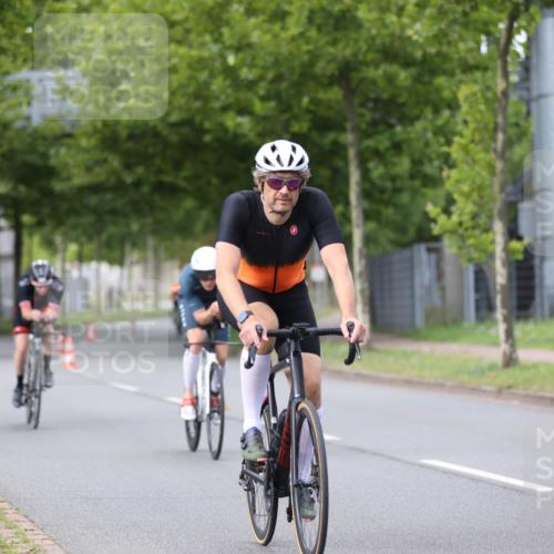 10.08.2025 - GEWOBA Citytriathlon Bremen Yannick Fuchs http://msf.ph/oto/8541789 10.08.2025 12:46:45 Radfahren 576, 605, 799, 823, 903, 918, 962, 968, 1007, 1020 meine-sportfotos.de