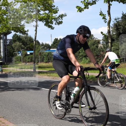 10.08.2025 - GEWOBA Citytriathlon Bremen Yannick Fuchs http://msf.ph/oto/8541817 10.08.2025 14:30:20 Radfahren 8, 33, 66, 95, 148, 149, 329, 338, 347, 361, 374, 400, 402, 410, 429, 492 meine-sportfotos.de
