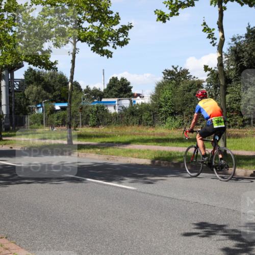 10.08.2025 - GEWOBA Citytriathlon Bremen Yannick Fuchs http://msf.ph/oto/8541935 10.08.2025 14:30:36 Radfahren 8, 12, 33, 107, 178, 328, 329, 338, 341, 345, 347, 356, 361, 381, 399, 409, 416, 461, 492 meine-sportfotos.de