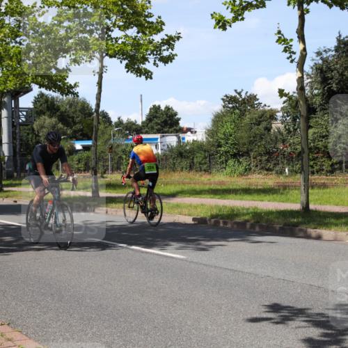 10.08.2025 - GEWOBA Citytriathlon Bremen Yannick Fuchs http://msf.ph/oto/8541939 10.08.2025 14:30:37 Radfahren 8, 12, 33, 107, 178, 328, 329, 338, 341, 345, 347, 356, 381, 399, 409, 416, 461, 492 meine-sportfotos.de