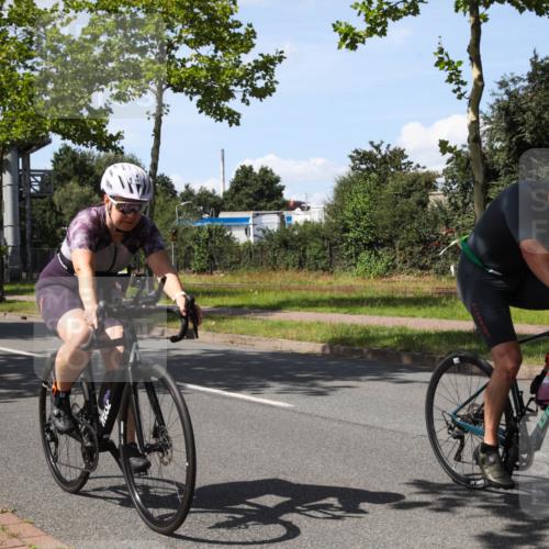 10.08.2025 - GEWOBA Citytriathlon Bremen Yannick Fuchs http://msf.ph/oto/8541944 10.08.2025 14:30:38 Radfahren 8, 12, 33, 107, 178, 328, 329, 338, 341, 345, 347, 356, 381, 399, 409, 416, 461, 492 meine-sportfotos.de