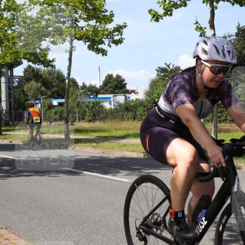 10.08.2025 - GEWOBA Citytriathlon Bremen Yannick Fuchs http://msf.ph/oto/8541946 10.08.2025 14:30:38 Radfahren 8, 12, 33, 107, 178, 328, 329, 338, 341, 345, 347, 356, 381, 399, 409, 416, 461, 492 meine-sportfotos.de