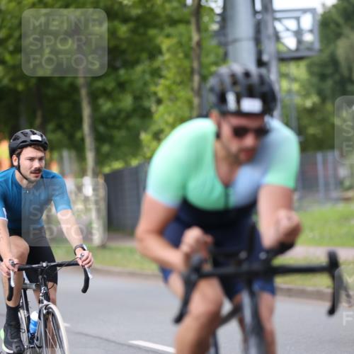 10.08.2025 - GEWOBA Citytriathlon Bremen Yannick Fuchs http://msf.ph/oto/8541995 10.08.2025 12:47:13 Radfahren 573, 583, 622, 640, 645, 659, 675, 733, 751, 760, 769, 792, 875, 960, 981, 1013 meine-sportfotos.de