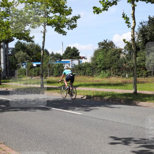 10.08.2025 - GEWOBA Citytriathlon Bremen Yannick Fuchs http://msf.ph/oto/8542018 10.08.2025 14:30:46 Radfahren 12, 107, 175, 178, 328, 341, 345, 356, 381, 399, 409, 416, 461, 504, 510 meine-sportfotos.de