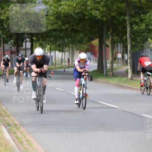 10.08.2025 - GEWOBA Citytriathlon Bremen Yannick Fuchs http://msf.ph/oto/8542218 10.08.2025 12:47:44 Radfahren 566, 587, 590, 679, 745, 753, 801, 884, 916, 943, 951 meine-sportfotos.de