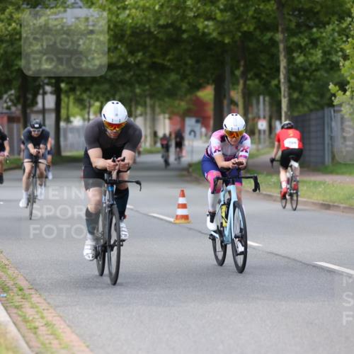 10.08.2025 - GEWOBA Citytriathlon Bremen Yannick Fuchs http://msf.ph/oto/8542223 10.08.2025 12:47:45 Radfahren 566, 587, 590, 679, 745, 801, 884, 916, 943, 951 meine-sportfotos.de
