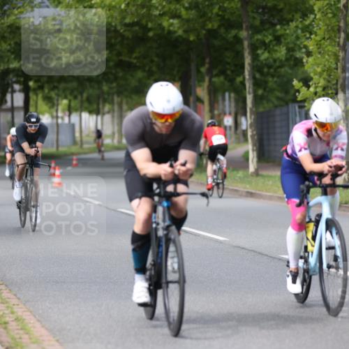 10.08.2025 - GEWOBA Citytriathlon Bremen Yannick Fuchs http://msf.ph/oto/8542230 10.08.2025 12:47:45 Radfahren 566, 587, 590, 679, 745, 801, 884, 916, 943, 951 meine-sportfotos.de