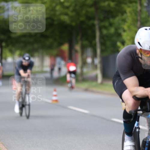 10.08.2025 - GEWOBA Citytriathlon Bremen Yannick Fuchs http://msf.ph/oto/8542240 10.08.2025 12:47:46 Radfahren 566, 587, 590, 679, 745, 801, 884, 916, 943, 951 meine-sportfotos.de