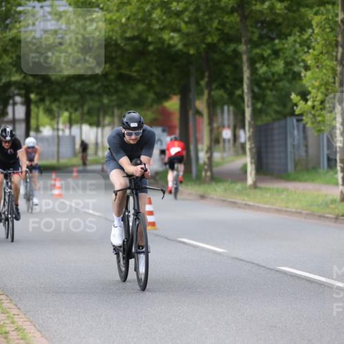 10.08.2025 - GEWOBA Citytriathlon Bremen Yannick Fuchs http://msf.ph/oto/8542243 10.08.2025 12:47:46 Radfahren 566, 587, 590, 679, 745, 801, 884, 916, 943, 951 meine-sportfotos.de