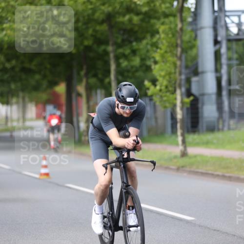 10.08.2025 - GEWOBA Citytriathlon Bremen Yannick Fuchs http://msf.ph/oto/8542254 10.08.2025 12:47:47 Radfahren 566, 587, 590, 679, 745, 801, 884, 916, 943, 951 meine-sportfotos.de