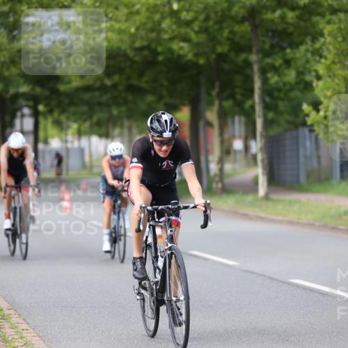 10.08.2025 - GEWOBA Citytriathlon Bremen Yannick Fuchs http://msf.ph/oto/8542264 10.08.2025 12:47:47 Radfahren 566, 587, 590, 679, 745, 801, 884, 916, 943, 951 meine-sportfotos.de