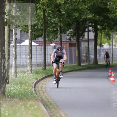 10.08.2025 - GEWOBA Citytriathlon Bremen Yannick Fuchs http://msf.ph/oto/8542319 10.08.2025 12:47:53 Radfahren 566, 587, 590, 679, 745, 767, 801, 884, 916, 941, 943, 951 meine-sportfotos.de