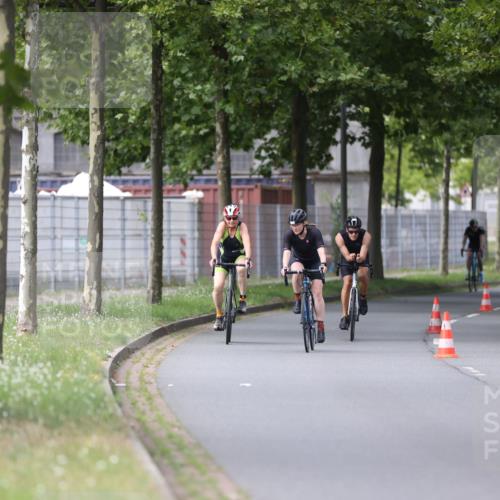 10.08.2025 - GEWOBA Citytriathlon Bremen Yannick Fuchs http://msf.ph/oto/8542345 10.08.2025 12:47:57 Radfahren 566, 587, 590, 656, 679, 767, 801, 884, 916, 941, 943, 951 meine-sportfotos.de