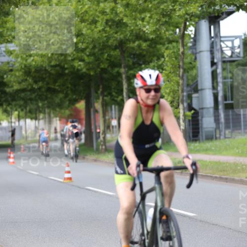 10.08.2025 - GEWOBA Citytriathlon Bremen Yannick Fuchs http://msf.ph/oto/8542408 10.08.2025 12:48:02 Radfahren 587, 656, 679, 699, 767, 884, 916, 927, 941, 943 meine-sportfotos.de
