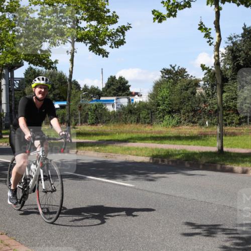 10.08.2025 - GEWOBA Citytriathlon Bremen Yannick Fuchs http://msf.ph/oto/8542409 10.08.2025 14:32:18 Radfahren 104, 105, 113, 284, 299, 344, 355, 359, 362, 366, 370, 376, 393, 411, 433, 463, 489, 508 meine-sportfotos.de
