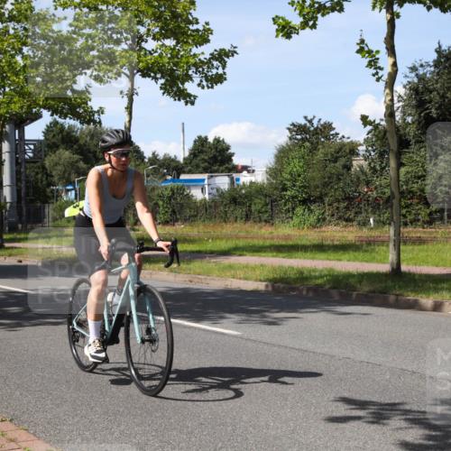 10.08.2025 - GEWOBA Citytriathlon Bremen Yannick Fuchs http://msf.ph/oto/8542424 10.08.2025 14:32:21 Radfahren 104, 105, 113, 284, 299, 344, 355, 359, 362, 366, 370, 376, 393, 433, 463, 489, 508 meine-sportfotos.de