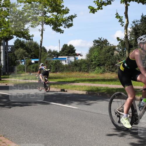 10.08.2025 - GEWOBA Citytriathlon Bremen Yannick Fuchs http://msf.ph/oto/8542453 10.08.2025 14:32:25 Radfahren 105, 113, 284, 299, 344, 355, 362, 366, 370, 393, 433, 463, 489, 508 meine-sportfotos.de