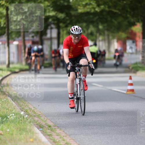 10.08.2025 - GEWOBA Citytriathlon Bremen Yannick Fuchs http://msf.ph/oto/8542499 10.08.2025 12:48:35 Radfahren 564, 616, 627, 630, 657, 687, 717, 793, 839, 857, 876, 897, 1026 meine-sportfotos.de