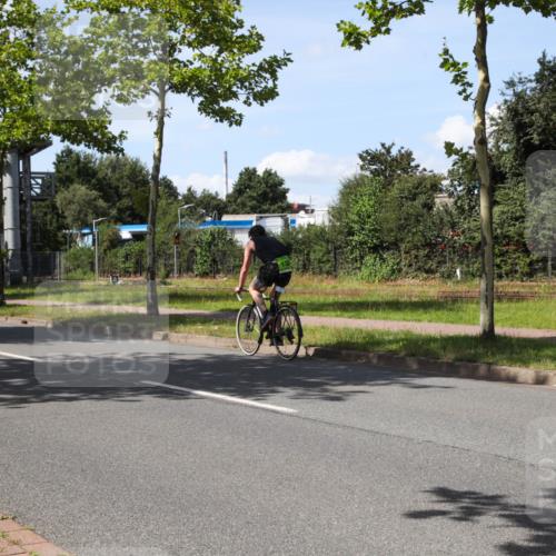 10.08.2025 - GEWOBA Citytriathlon Bremen Yannick Fuchs http://msf.ph/oto/8542502 10.08.2025 14:32:30 Radfahren 105, 284, 299, 355, 362, 370, 393, 420, 433, 463, 489 meine-sportfotos.de
