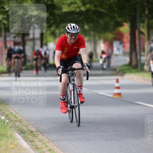 10.08.2025 - GEWOBA Citytriathlon Bremen Yannick Fuchs http://msf.ph/oto/8542504 10.08.2025 12:48:35 Radfahren 564, 616, 627, 630, 657, 687, 717, 793, 839, 857, 876, 897, 1026 meine-sportfotos.de