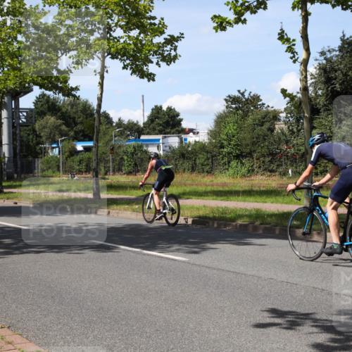 10.08.2025 - GEWOBA Citytriathlon Bremen Yannick Fuchs http://msf.ph/oto/8542560 10.08.2025 14:32:40 Radfahren 15, 82, 96, 118, 243, 284, 393, 420, 435 meine-sportfotos.de