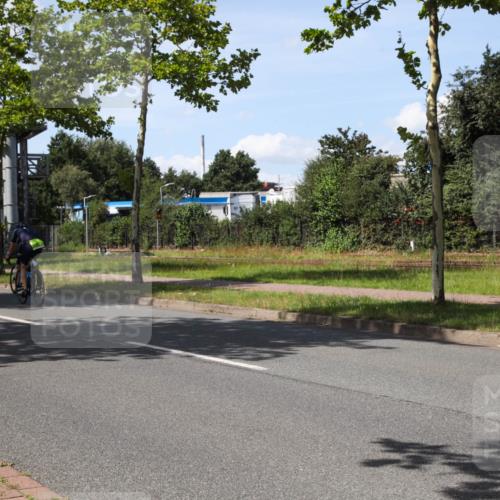10.08.2025 - GEWOBA Citytriathlon Bremen Yannick Fuchs http://msf.ph/oto/8542574 10.08.2025 14:32:41 Radfahren 15, 82, 96, 118, 243, 393, 420, 435 meine-sportfotos.de