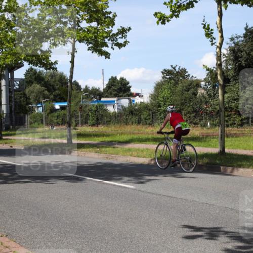 10.08.2025 - GEWOBA Citytriathlon Bremen Yannick Fuchs http://msf.ph/oto/8542597 10.08.2025 14:32:44 Radfahren 15, 82, 96, 118, 243, 420, 435 meine-sportfotos.de