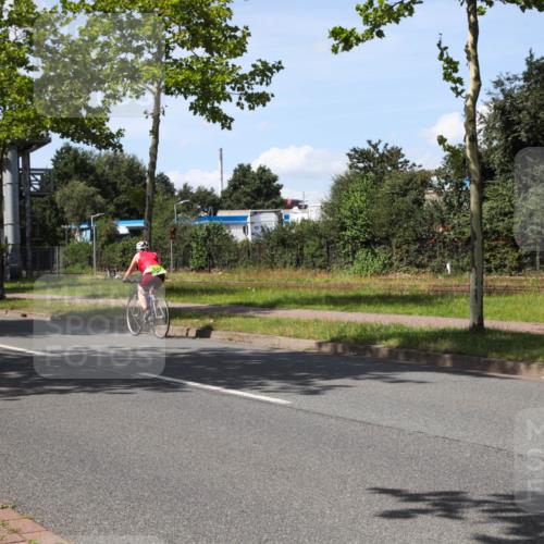 10.08.2025 - GEWOBA Citytriathlon Bremen Yannick Fuchs http://msf.ph/oto/8542608 10.08.2025 14:32:45 Radfahren 15, 82, 96, 118, 122, 243, 387, 420, 435 meine-sportfotos.de