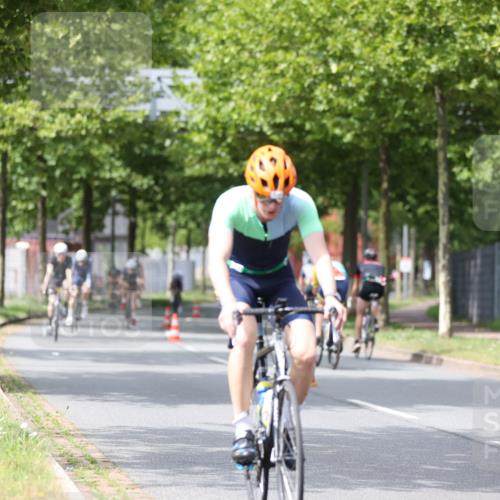 10.08.2025 - GEWOBA Citytriathlon Bremen Yannick Fuchs http://msf.ph/oto/8542704 10.08.2025 12:48:57 Radfahren 578, 621, 627, 641, 649, 655, 682, 788, 857, 863, 932, 950, 1010, 1027 meine-sportfotos.de