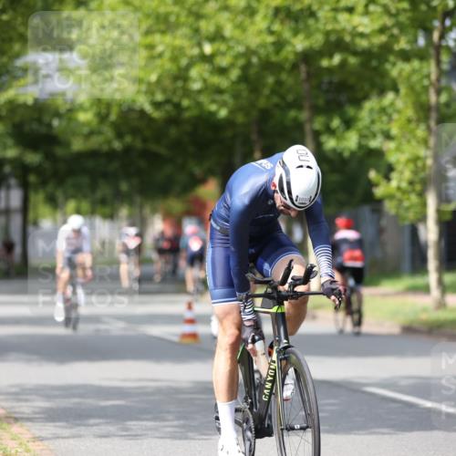 10.08.2025 - GEWOBA Citytriathlon Bremen Yannick Fuchs http://msf.ph/oto/8542742 10.08.2025 12:49:01 Radfahren 578, 621, 641, 649, 655, 682, 788, 863, 932, 950, 1010, 1027 meine-sportfotos.de