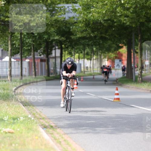 10.08.2025 - GEWOBA Citytriathlon Bremen Yannick Fuchs http://msf.ph/oto/8542785 10.08.2025 12:49:07 Radfahren 578, 641, 649, 682, 788, 840, 863, 950, 1010, 1027 meine-sportfotos.de