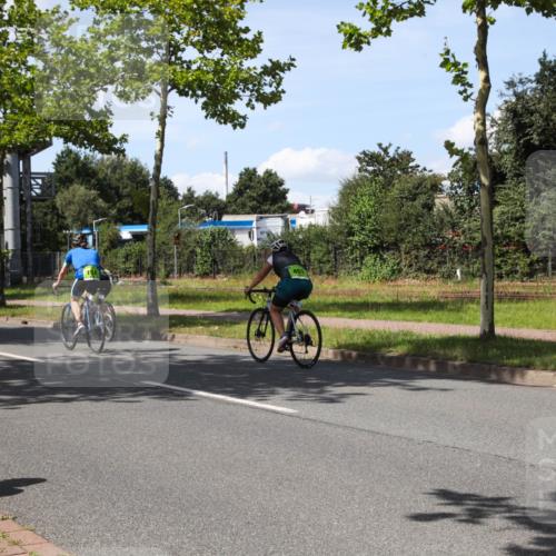 10.08.2025 - GEWOBA Citytriathlon Bremen Yannick Fuchs http://msf.ph/oto/8542797 10.08.2025 14:33:07 Radfahren 14, 37, 93, 122, 207, 357, 387, 473, 501 meine-sportfotos.de