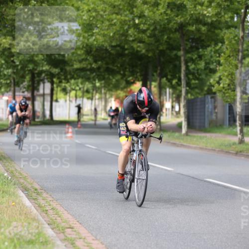 10.08.2025 - GEWOBA Citytriathlon Bremen Yannick Fuchs http://msf.ph/oto/8542818 10.08.2025 12:49:18 Radfahren 593, 774, 806, 840, 888, 942, 950, 1027 meine-sportfotos.de