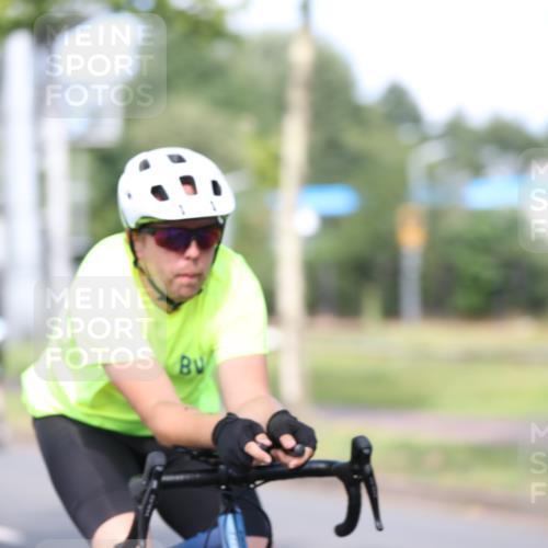10.08.2025 - GEWOBA Citytriathlon Bremen Yannick Fuchs http://msf.ph/oto/8542830 10.08.2025 10:42:25 Radfahren 13, 25, 89, 131, 167, 175, 189, 199 meine-sportfotos.de