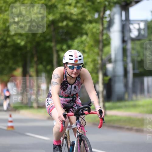 10.08.2025 - GEWOBA Citytriathlon Bremen Yannick Fuchs http://msf.ph/oto/8542875 10.08.2025 12:49:24 Radfahren 560, 593, 702, 774, 806, 840, 841, 888, 942 meine-sportfotos.de