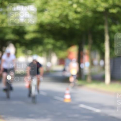 10.08.2025 - GEWOBA Citytriathlon Bremen Yannick Fuchs http://msf.ph/oto/8542876 10.08.2025 10:42:34 Radfahren 13, 17, 89, 167, 175, 189, 199 meine-sportfotos.de