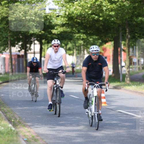 10.08.2025 - GEWOBA Citytriathlon Bremen Yannick Fuchs http://msf.ph/oto/8542882 10.08.2025 10:42:34 Radfahren 13, 17, 89, 167, 175, 189, 199 meine-sportfotos.de
