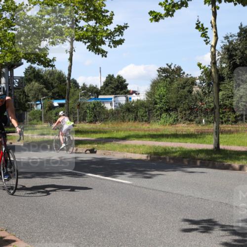 10.08.2025 - GEWOBA Citytriathlon Bremen Yannick Fuchs http://msf.ph/oto/8542992 10.08.2025 14:33:39 Radfahren 2, 25, 48, 65, 138, 440, 514, 519, 522 meine-sportfotos.de